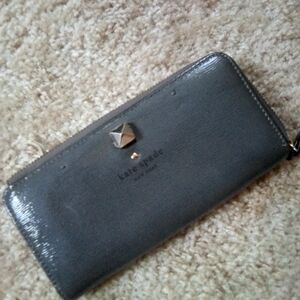 Kate Spade Gray Wallet